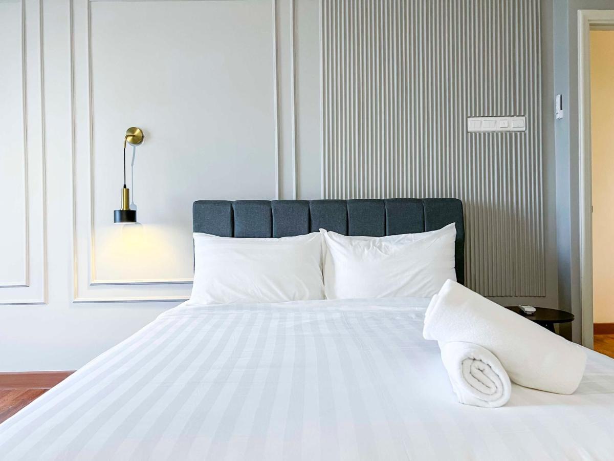 Arte Mont Kiara Luxury With Heated Jacuzzi Pods - Free Parking - Next To Mitec- By The Hub *