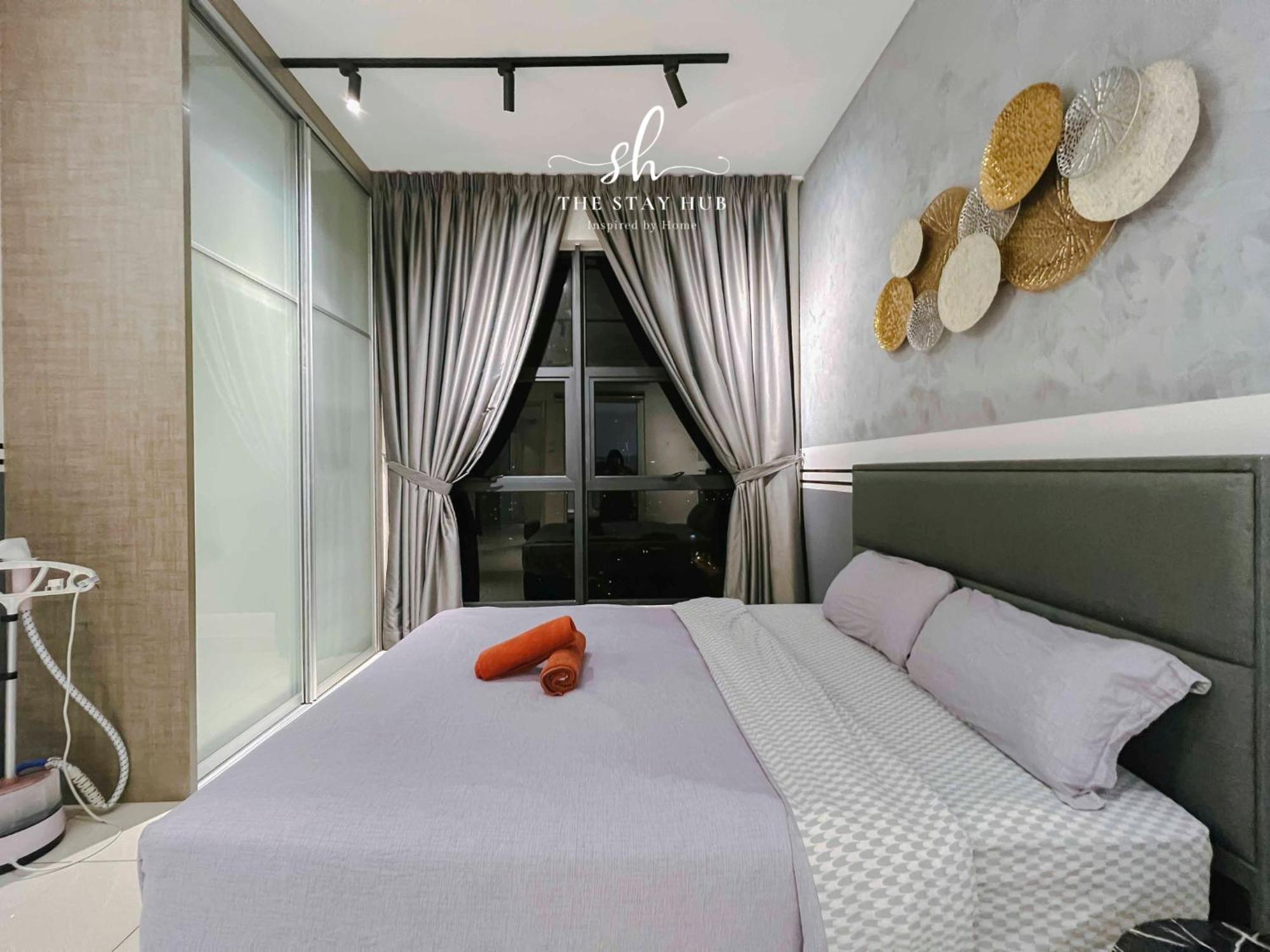 Arte Mont Kiara Luxury With Heated Jacuzzi Pods - Free Parking - Next To Mitec- By The Hub Apartemen